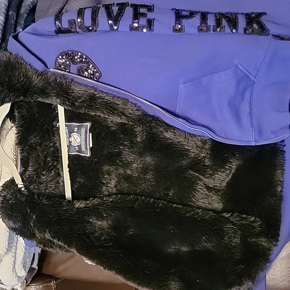 Victoria's Secret Limited Edition Faux Fur Jacket - Picture 7 of 9